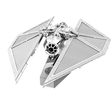 Metal Earth Zsivány egyes Tie Striker űrrepülő - lézervágott acél makettező szett