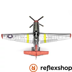 Metal Earth ICONX 99-es alakulat P-51D Mustang vadászrepülőgép - nagyméretű lézervágott acél makettező szett