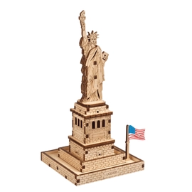 UGEARS Szabadság-szobor modell