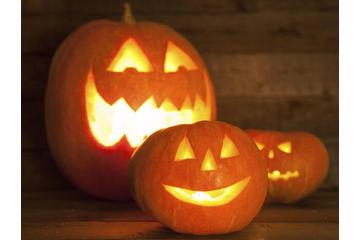 Halloween vagy halottak napja? Hogyan egyeztessük össze a kettőt?