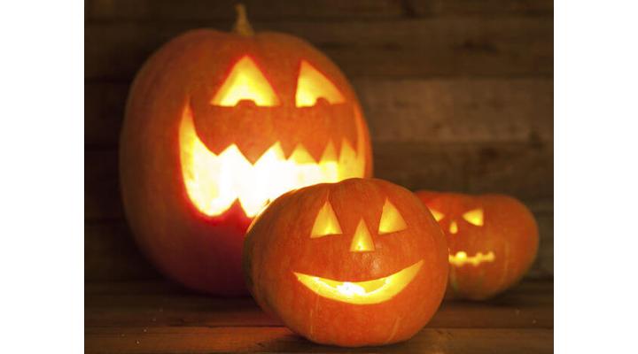 Halloween vagy halottak napja? Hogyan egyeztessük össze a kettőt?