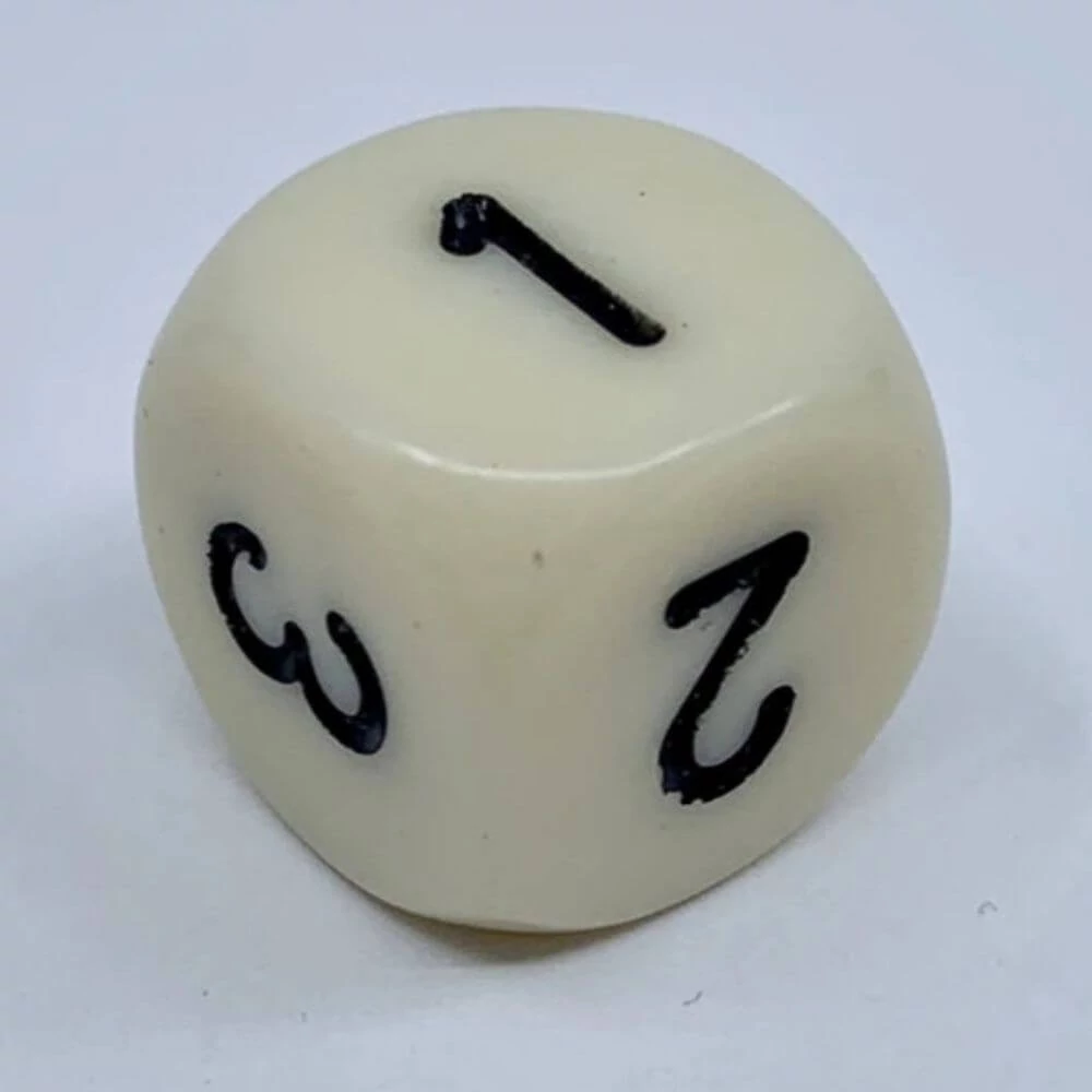 sticky Chessex d6 kocka, dupla oldallal, elefántcsont, fekete számokkal